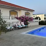Lara With Pool&whirpool&pet Friendly&100m From The Sea- Rab By Guide * Rab Town