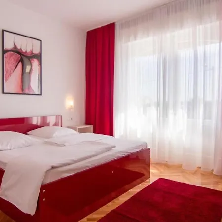 Lara With Pool&whirpool&pet Friendly&100m From The Sea- Rab By Guide *