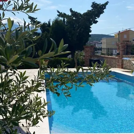 Lara With Pool&whirpool&pet Friendly&100m From The Sea- Rab By Guide راب