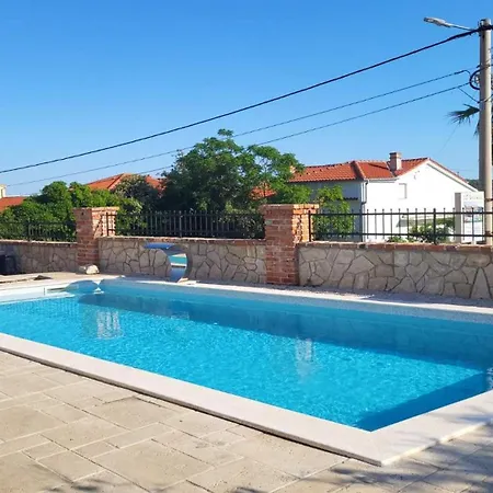 Lara With Pool&whirpool&pet Friendly&100m From The Sea- Rab By Guide * 拉布