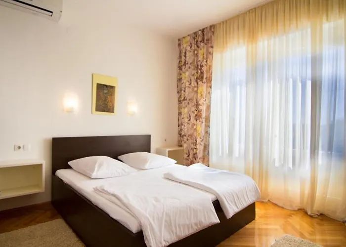 Lara With Pool&whirpool&pet Friendly&100m From The Sea- Rab By Guide 라브