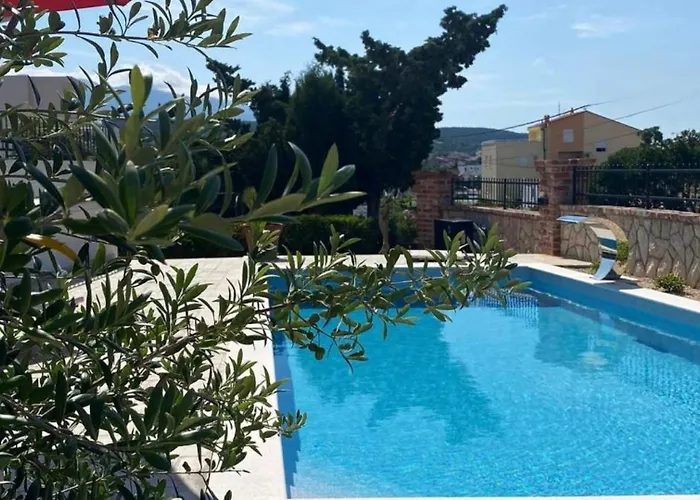Lara With Pool&whirpool&pet Friendly&100m From The Sea- Rab By Guide 라브