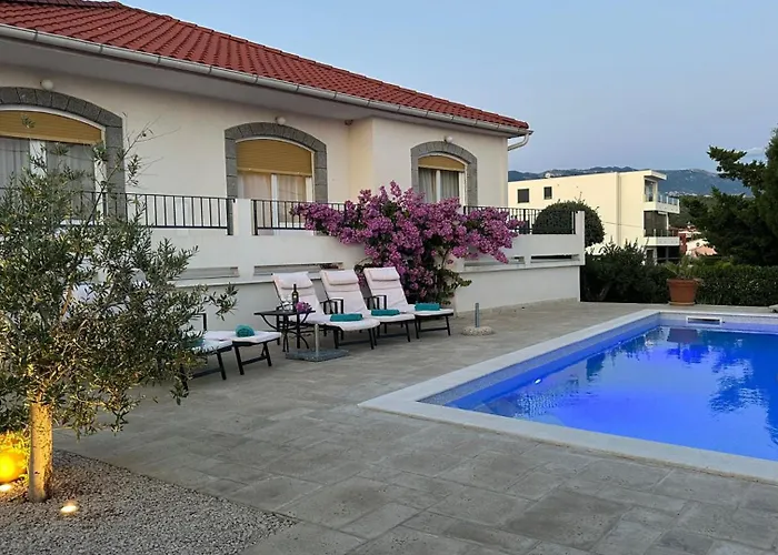 Lara With Pool&whirpool&pet Friendly&100m From The Sea- Rab By Guide * 라브