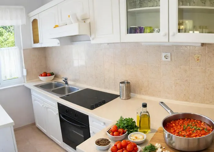 Lara With Pool&whirpool&pet Friendly&100m From The Sea- Rab By Guide *