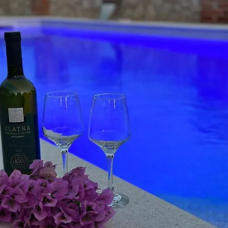Lara With Pool&whirpool&pet Friendly&100m From The Sea- Rab By Guide Willa