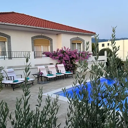 Lara With Pool&whirpool&pet Friendly&100m From The Sea- Rab By Guide *