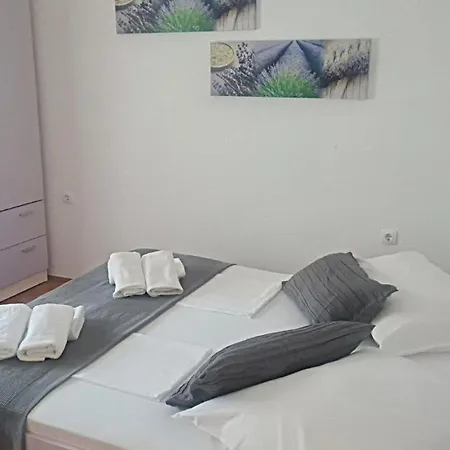 Lara With Pool&whirpool&pet Friendly&100m From The Sea- Rab By Guide Villa