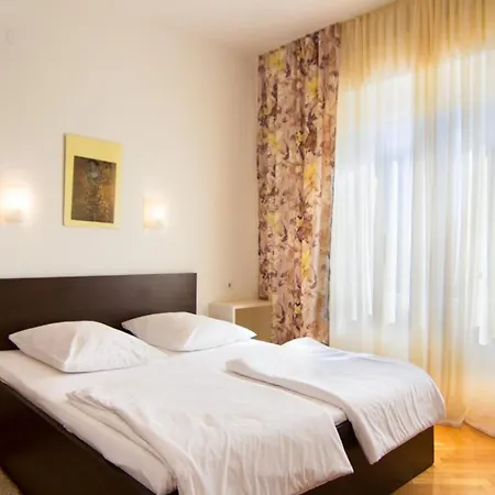 Lara With Pool&whirpool&pet Friendly&100m From The Sea- Rab By Guide Villa *