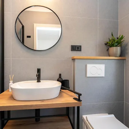 Lara With Pool&whirpool&pet Friendly&100m From The Sea- Rab By Guide *