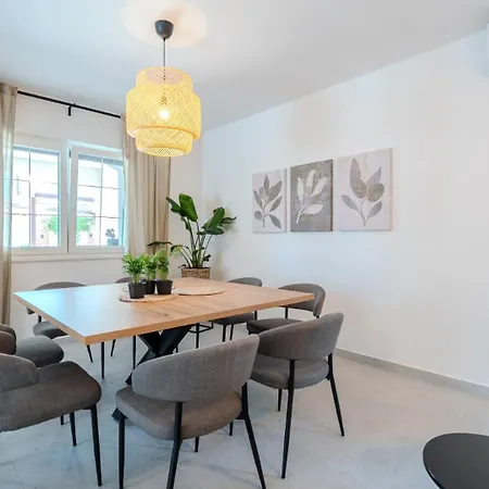 Lara With Pool&whirpool&pet Friendly&100m From The Sea- Rab By Guide * 拉布