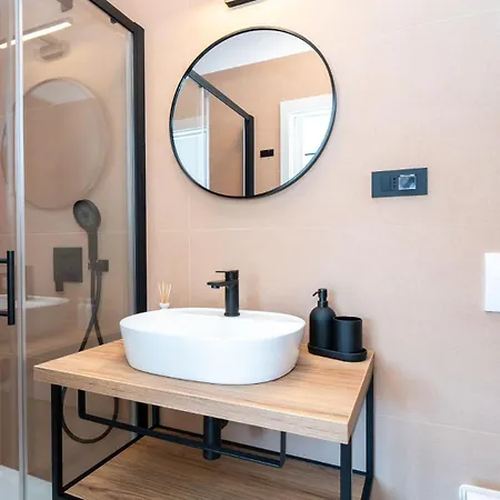 Lara With Pool&whirpool&pet Friendly&100m From The Sea- Rab By Guide *