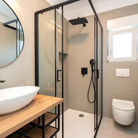 Lara With Pool&whirpool&pet Friendly&100m From The Sea- Rab By Guide